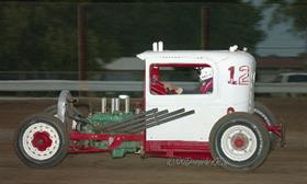 A Blast from the Past at Knoxville Raceway Friday