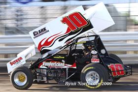 Rager Phillips Visits Knoxville Raceway Weekly!