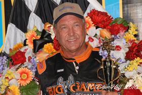 Haudenschild and Swindell Master Knoxville Oval