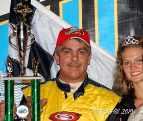 Points Chase tightens at Knoxville with Herrera and Selvage Wins