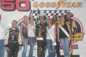 Stewart wins opening night of 50th Annual Knoxville Nationals