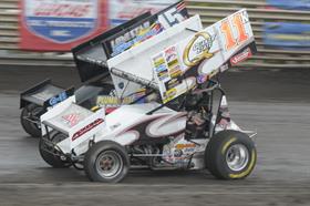 Kinser wins Friday qualifying main at 50th Annual Knoxville Nationals