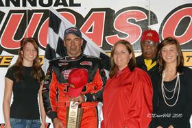 Moyer Wins Opening Night of 7th Annual Lucas Oil Late Model Nationals!