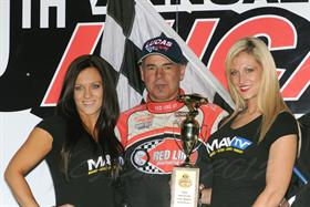 Moyer claims Iowa and Thursday night LM Nationals opener
